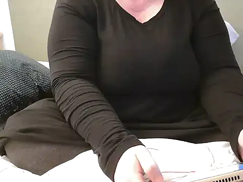 Snapshot of MarthaBriest chatting on January 23, 11:15 am MarthaBriest online show from January 23, 11:15 am