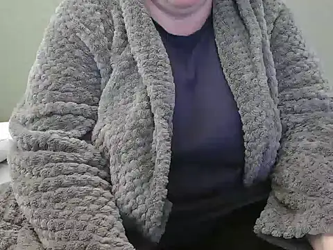 Snapshot of MarthaBriest chatting on February 13, 12:11 pm MarthaBriest online show from February 13, 12:11 pm