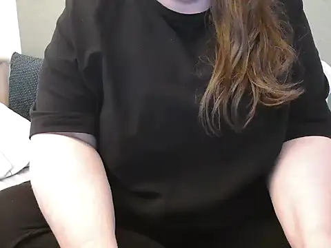 Snapshot of MarthaBriest chatting on February 19, 9:17 am MarthaBriest online show from February 19, 9:17 am