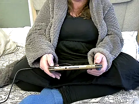 Snapshot of MarthaBriest chatting on October 30, 8:49 am MarthaBriest online show from October 30, 8:49 am