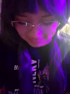 Snapshot of m0ondolly chatting on January 7, 6:27 am m0ondolly online show from January 7, 6:27 am