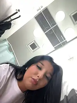 Tisha Busty online show from March 15, 4:32 pm