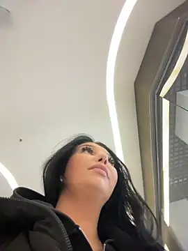 Tisha Busty online show from March 4, 2:01 pm