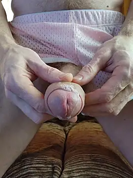 Snapshot of Gingerbeard40 chatting on March 7, 6:21 am Gingerbeard40 online show from March 7, 6:21 am