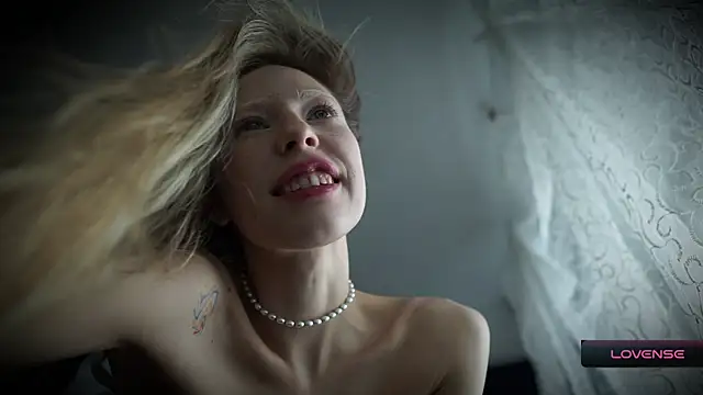 Snapshot of _Phantom_thread_ chatting on December 2, 9:25 am Phantom thread online show from December 2, 9:25 am