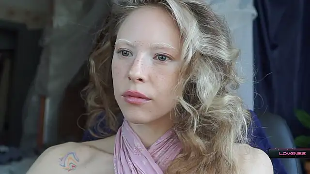 Snapshot of _Phantom_thread_ chatting on March 14, 9:26 am Phantom thread online show from March 14, 9:26 am