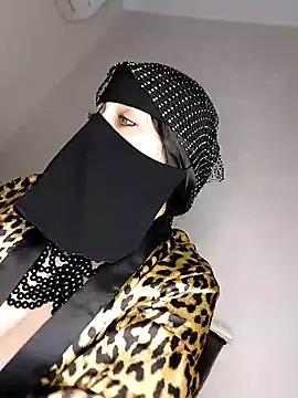 Snapshot of -Arab_milf- chatting on February 9, 9:58 am -Arab milf- online show from February 9, 9:58 am