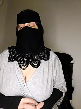 Snapshot of -Arab_milf- chatting on February 12, 4:00 pm -Arab milf- online show from February 12, 4:00 pm
