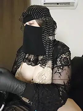 Snapshot of -Arab_milf- chatting on July 12, 8:00 pm -Arab milf- online show from July 12, 8:00 pm