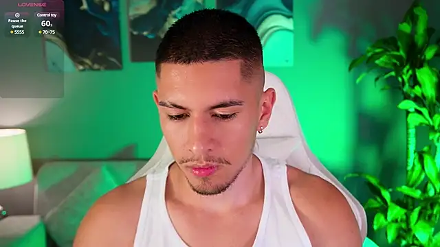 Aaronfox x online show from January 6, 2:48 am
