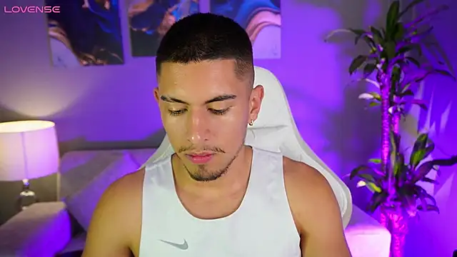 Aaronfox x online show from January 8, 2:35 am