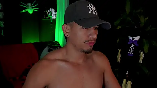 Aaronfox x online show from October 18, 9:32 am