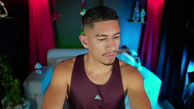 Aaronfox x online show from November 29, 9:29 pm