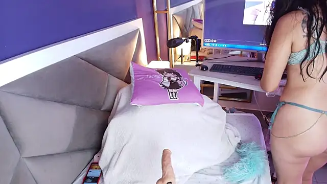 brigiitte rohan online show from October 14, 11:27 pm