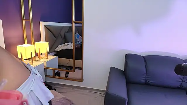 brigiitte rohan online show from October 21, 3:07 am