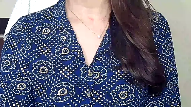 MIss-Naina online show from February 3, 8:30 am