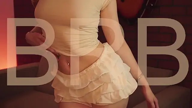 EllieCutes online show from December 22, 5:15 am