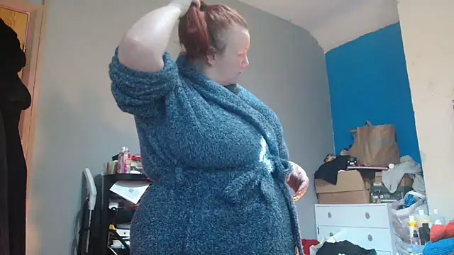 Snapshot of busty-bella1 chatting on February 9, 10:41 am busty-bella1 online show from February 9, 10:41 am