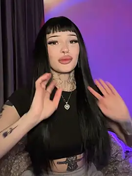 madelinexx online show from December 4, 3:43 pm