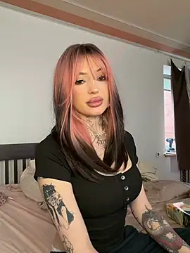 madelinexx online show from March 18, 10:51 am