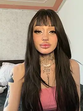 madelinexx online show from May 13, 10:23 am