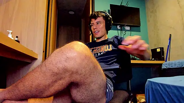 Snapshot of Huge_latin_cock chatting on June 11, 2:53 am Huge latin cock online show from June 11, 2:53 am