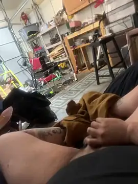 Snapshot of mascmo88 chatting on March 8, 8:51 am mascmo88 online show from March 8, 8:51 am