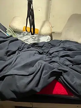 Snapshot of mascmo88 chatting on April 2, 6:33 am mascmo88 online show from April 2, 6:33 am