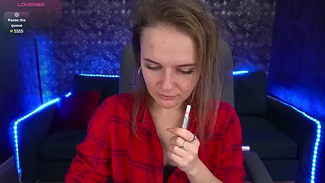 Snapshot of MaribelRiverr_ chatting on December 14, 9:29 am MaribelRiverr online show from December 14, 9:29 am