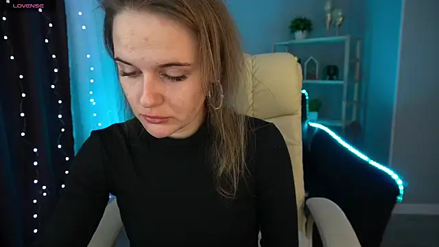 Snapshot of MaribelRiverr_ chatting on December 31, 6:16 am MaribelRiverr online show from December 31, 6:16 am