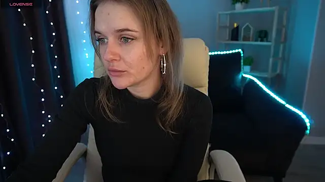 Snapshot of MaribelRiverr_ chatting on January 1, 6:47 am MaribelRiverr online show from January 1, 6:47 am