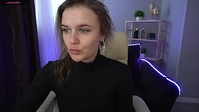 Snapshot of MaribelRiverr_ chatting on January 2, 6:50 am MaribelRiverr online show from January 2, 6:50 am