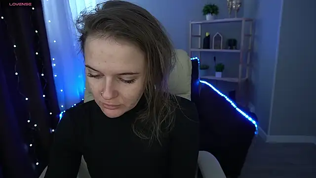 Snapshot of MaribelRiverr_ chatting on January 5, 6:24 am MaribelRiverr online show from January 5, 6:24 am