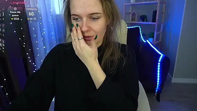 Snapshot of MaribelRiverr_ chatting on January 17, 9:39 am MaribelRiverr online show from January 17, 9:39 am