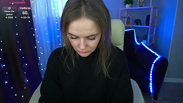 Snapshot of MaribelRiverr_ chatting on January 23, 6:49 am MaribelRiverr online show from January 23, 6:49 am