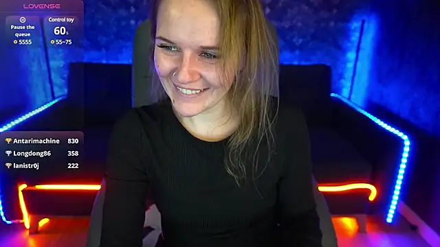 Snapshot of MaribelRiverr_ chatting on February 2, 12:35 pm MaribelRiverr online show from February 2, 12:35 pm