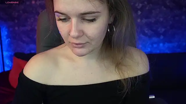 Snapshot of MaribelRiverr_ chatting on February 11, 6:51 am MaribelRiverr online show from February 11, 6:51 am