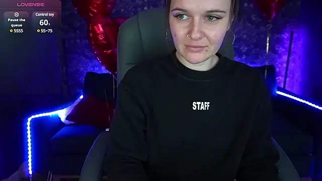 Snapshot of MaribelRiverr_ chatting on February 17, 9:24 am MaribelRiverr online show from February 17, 9:24 am