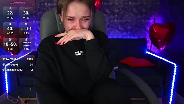 Snapshot of MaribelRiverr_ chatting on February 20, 9:44 am MaribelRiverr online show from February 20, 9:44 am