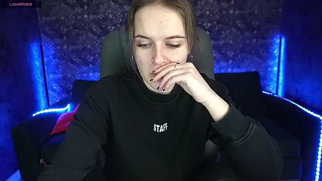 Snapshot of MaribelRiverr_ chatting on March 4, 6:26 am MaribelRiverr online show from March 4, 6:26 am