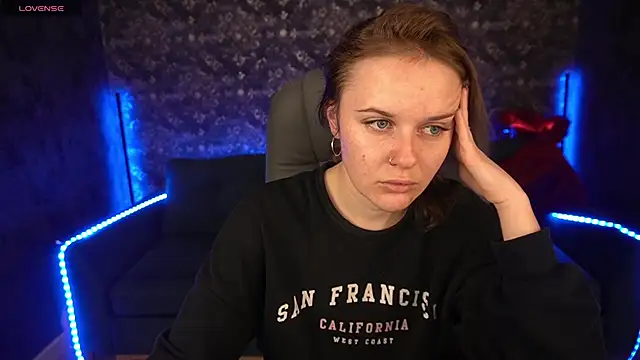 Snapshot of MaribelRiverr_ chatting on March 19, 7:18 am MaribelRiverr online show from March 19, 7:18 am