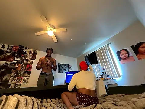 exotic  couple online show from April 26, 9:34 pm