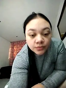 Snapshot of Martinafeet-qos chatting on December 22, 12:28 am Martinafeet-qos online show from December 22, 12:28 am