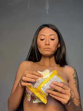 thai-dreamgirl online show from January 11, 11:15 am