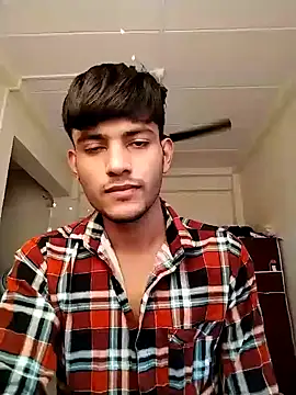 Snapshot of kingkartik7 chatting on February 1, 10:48 am kingkartik7 online show from February 1, 10:48 am