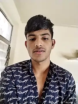 Snapshot of kingkartik7 chatting on February 12, 10:46 am kingkartik7 online show from February 12, 10:46 am