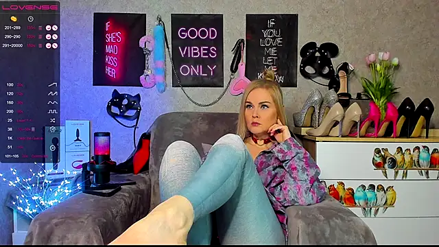 HannaKorsak online show from December 1, 5:13 pm