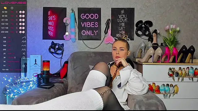 HannaKorsak online show from December 11, 5:59 pm