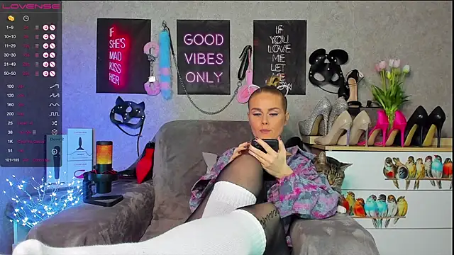 HannaKorsak online show from December 11, 9:01 pm