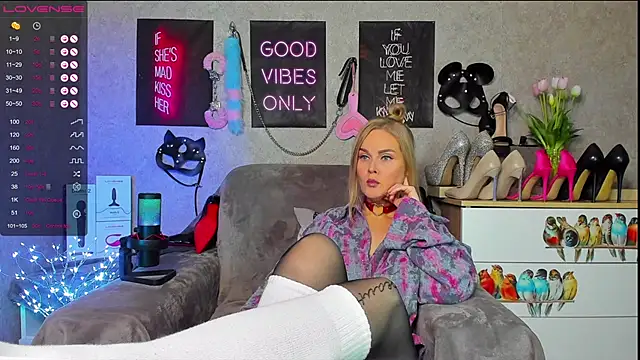 HannaKorsak online show from December 13, 7:32 pm